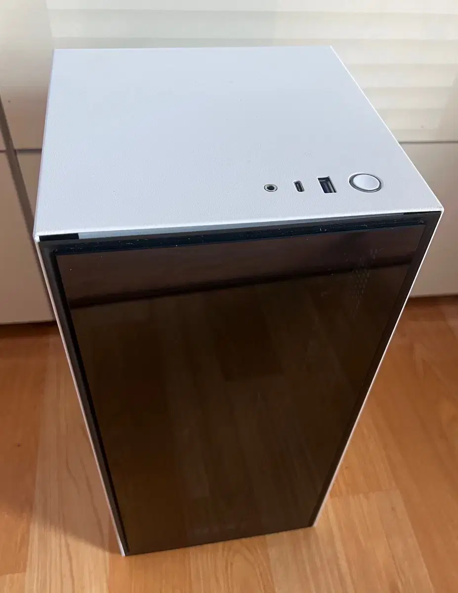 itx pc 본체 라이젠 5600x rtx3070 nzxt h1